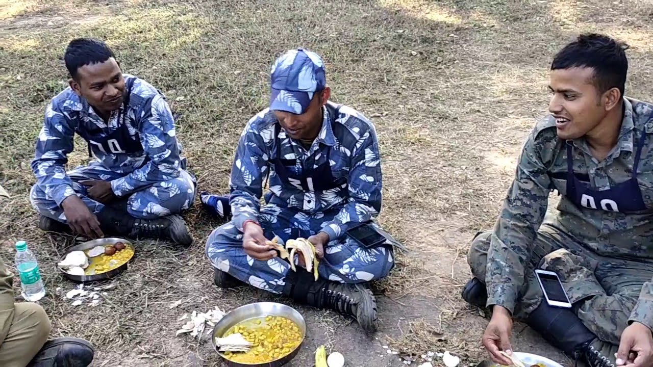 wbp commando doing breakfast.