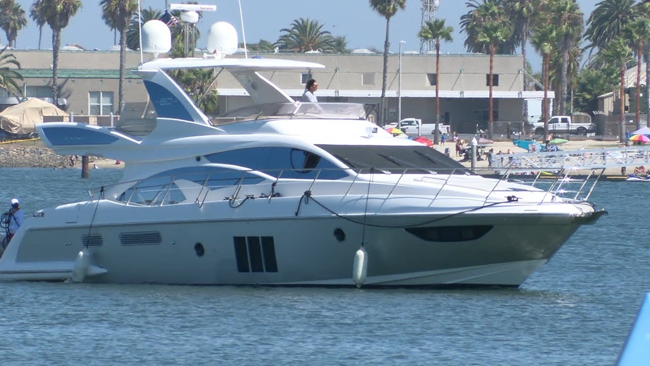 Лодочники решительно выступают против запрета округа Сан-Диего на «личные прогулки на лодках с др...