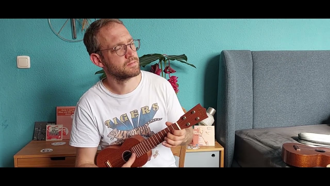 Comparison of Soprano Ukuleles (Millar longneck, Martin S1,  Brüko) Ukesupply