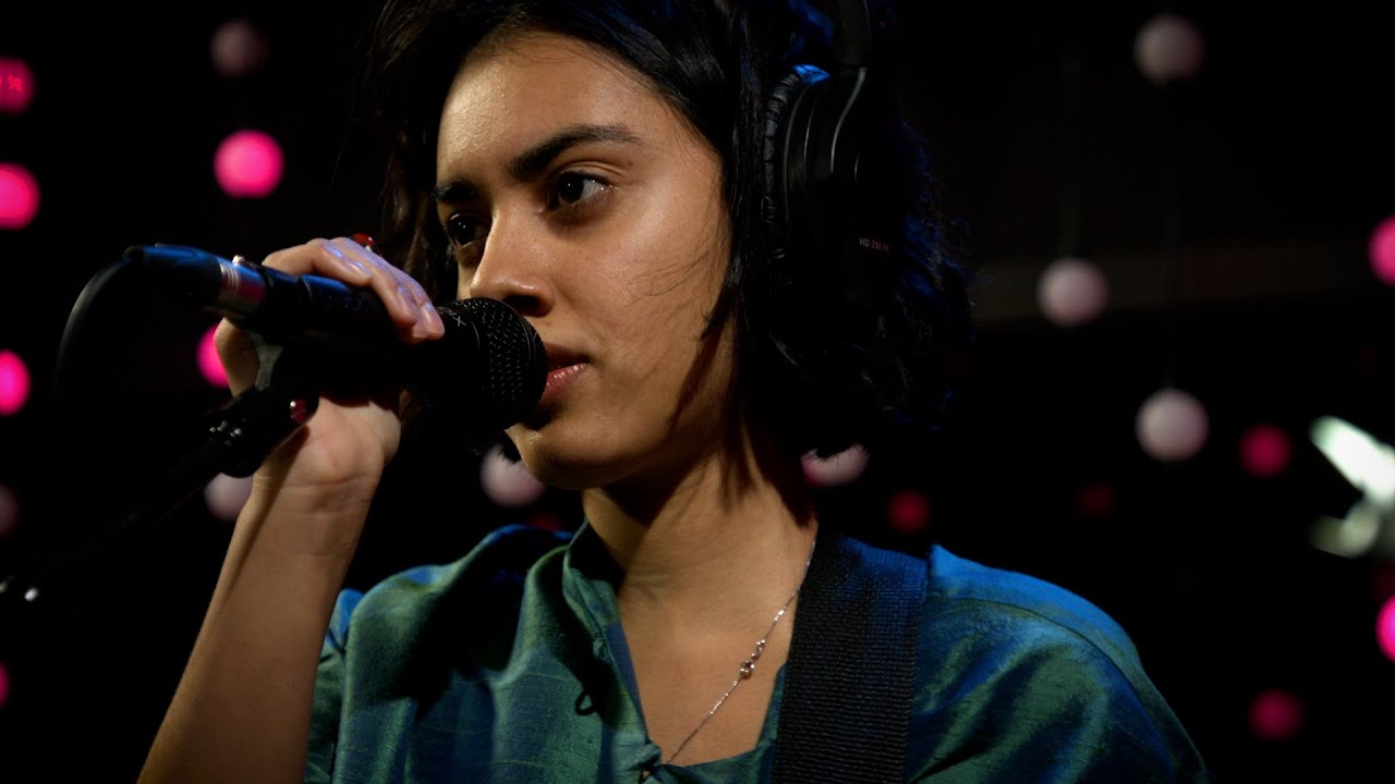 Crumb - Balloon (Live on KEXP)