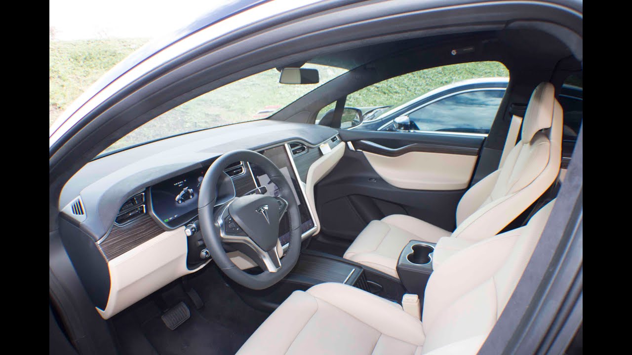Tesla Model X - Interior & Exterior Walkthrough