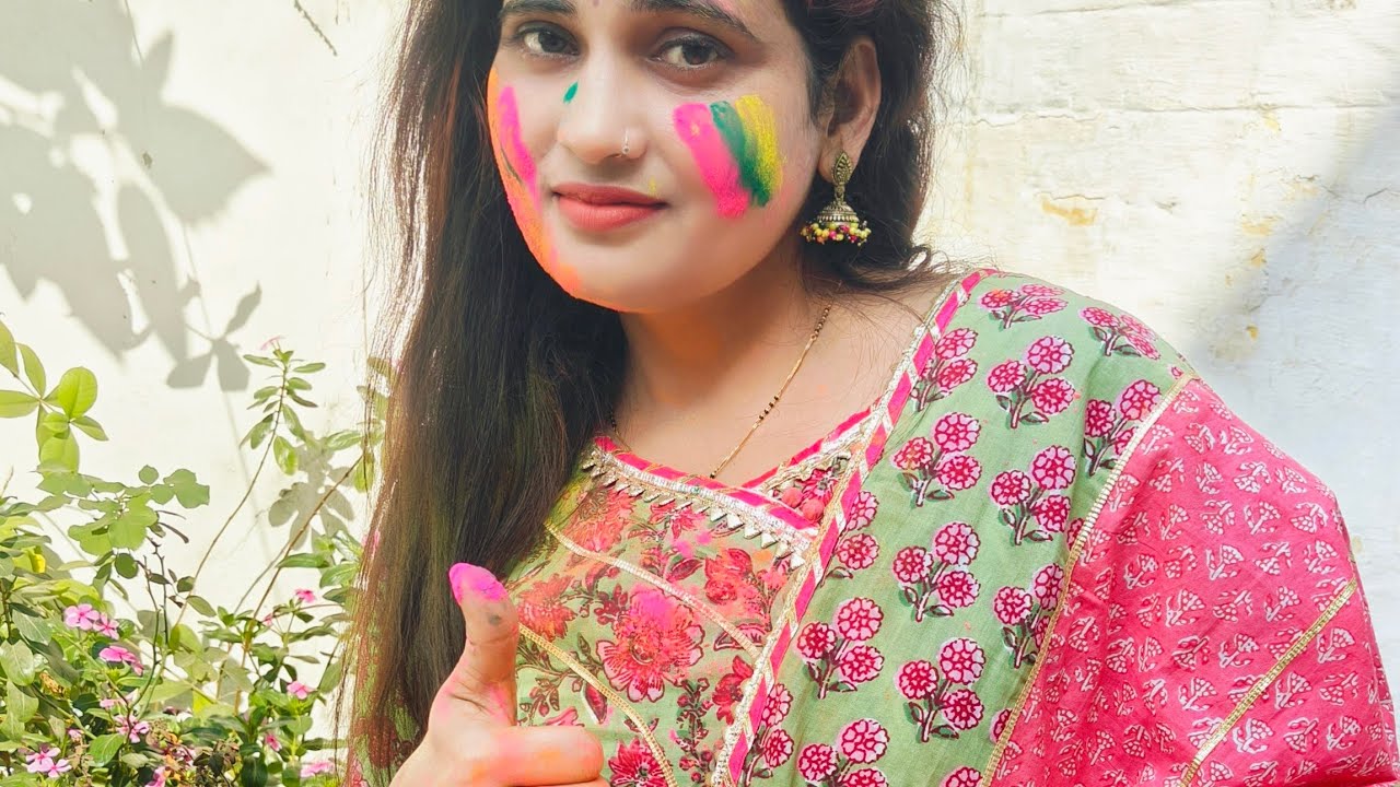 pooja singh is live!
