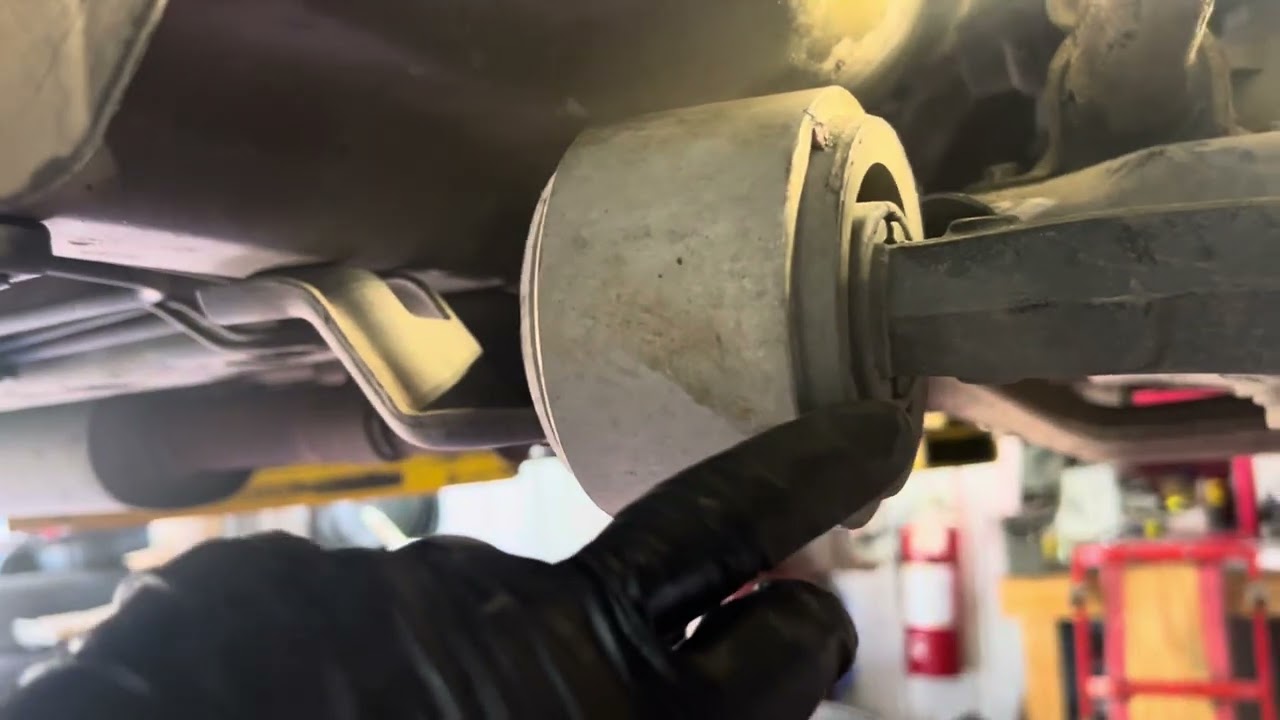 2011 Ford Explorer front end noise; sway bar end link, bushing, control arm