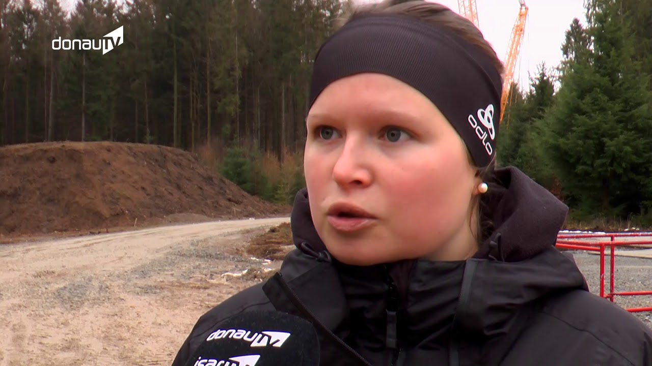 Waghalsiges Manöver – Schwertransport liefert Rotorblätter für Windkraftanlage in Wiesenfelden!