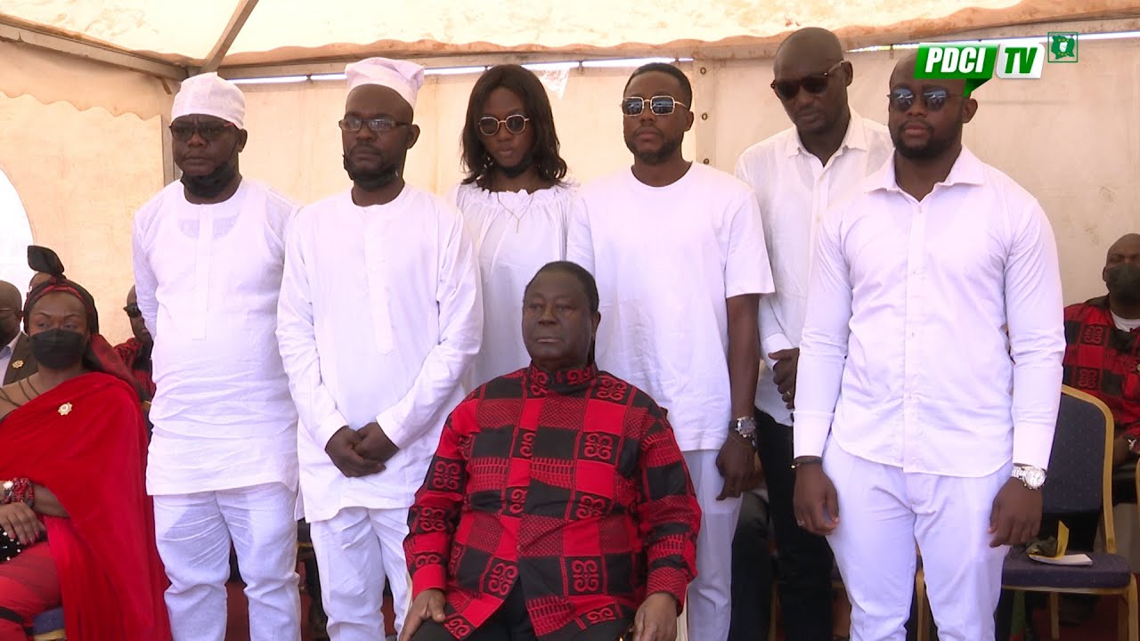 PDCI-RDA : Flash du 13 février 2022  Le Président Bédié aux obsèques du roi Nanan Aka Brou II