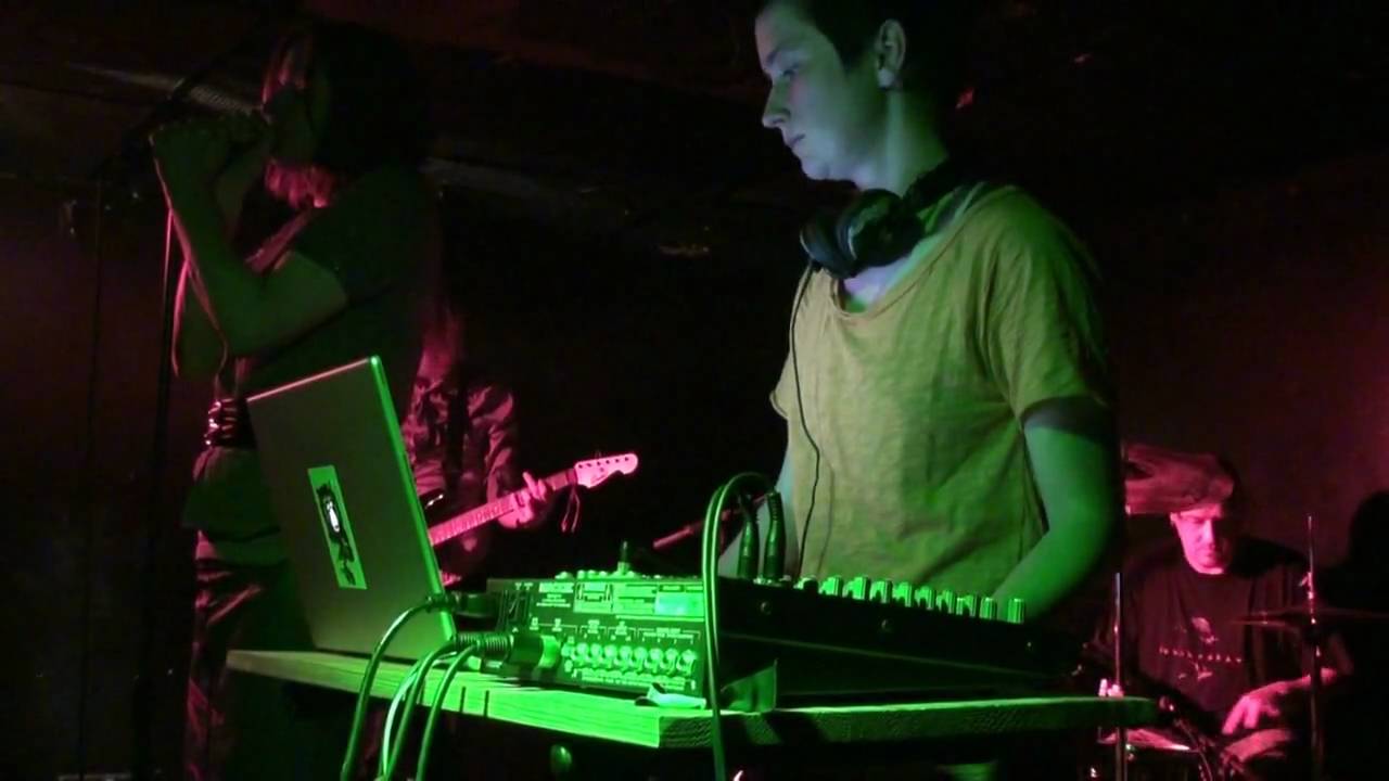 Cindytalk live in Bordeaux 2009 track 5 HD