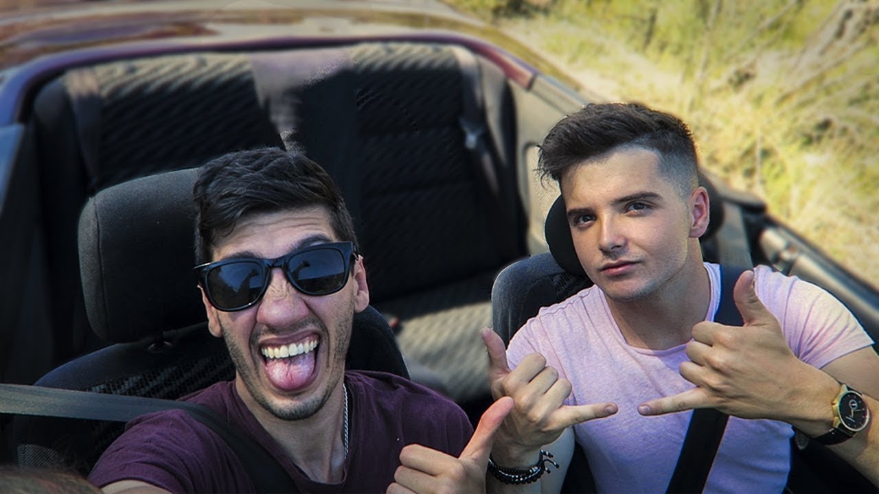 Encuentro un COCHE ABANDONADO y me lo llevo a MI CASA