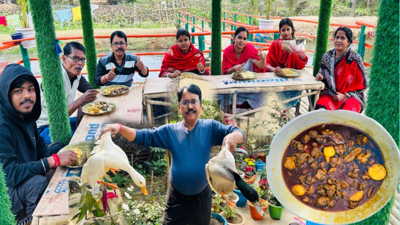 আজ জমিয়ে হাঁসের মাংস বাল্যবেলার বন্ধু আর বাড়ির সবাইকে নিয়ে নতুন ঘরে খাওয়া দাওয়া করলাম॥