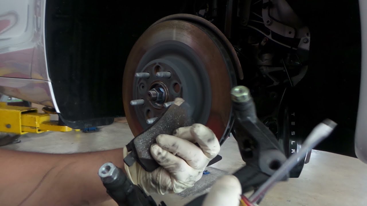 2021 Tesla Model S Plaid Front/Rear Brake Change