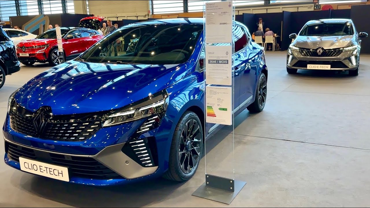 New RENAULT CLIO 2024 - ESPRIT ALPINE vs TECHNO trim (visual comparison)