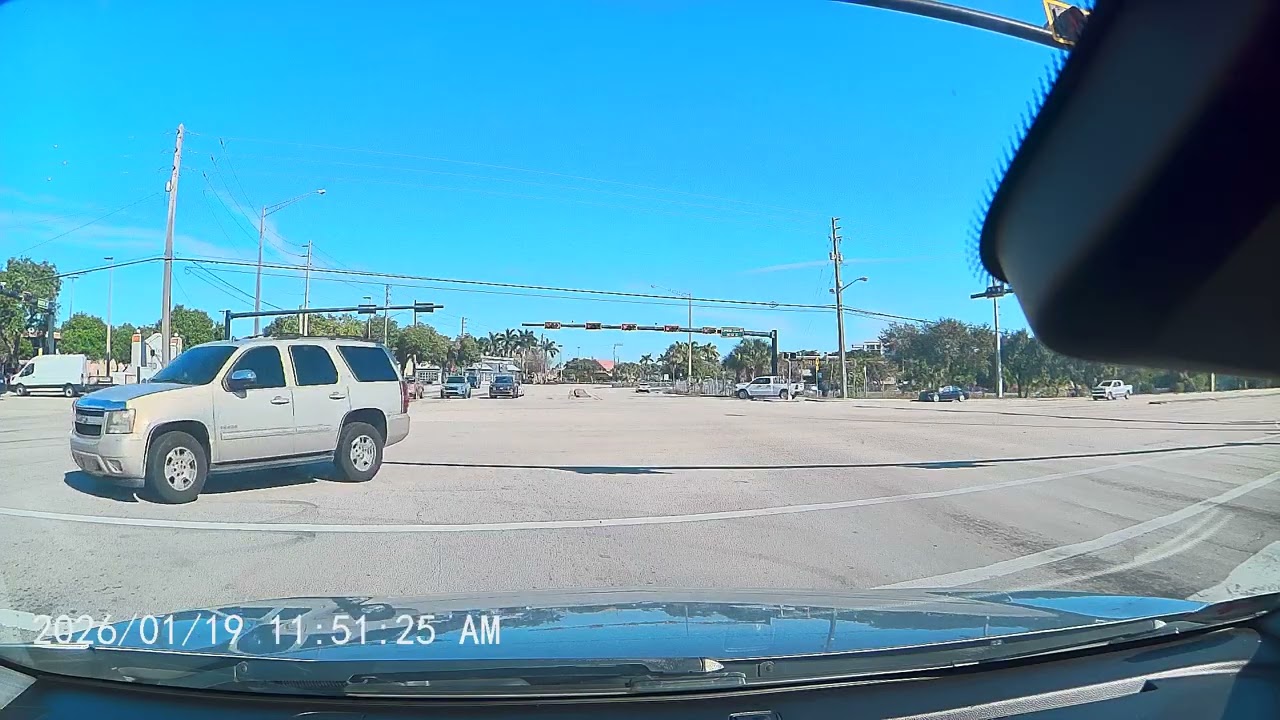 ICE Everywhere in Florida?! Dashcam Captures the Moment Drivers Panic