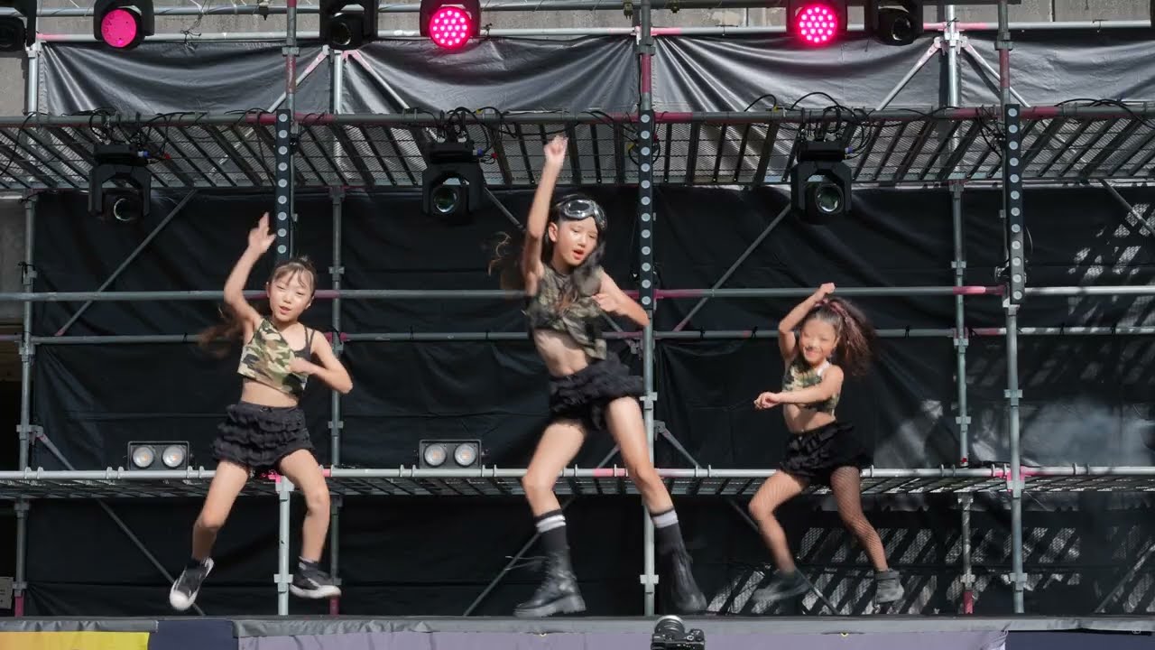 ③Rinaガールズ  ピンクハウススタジオ ♪TaTaTa、SHAKE IT【4K60P高画質】