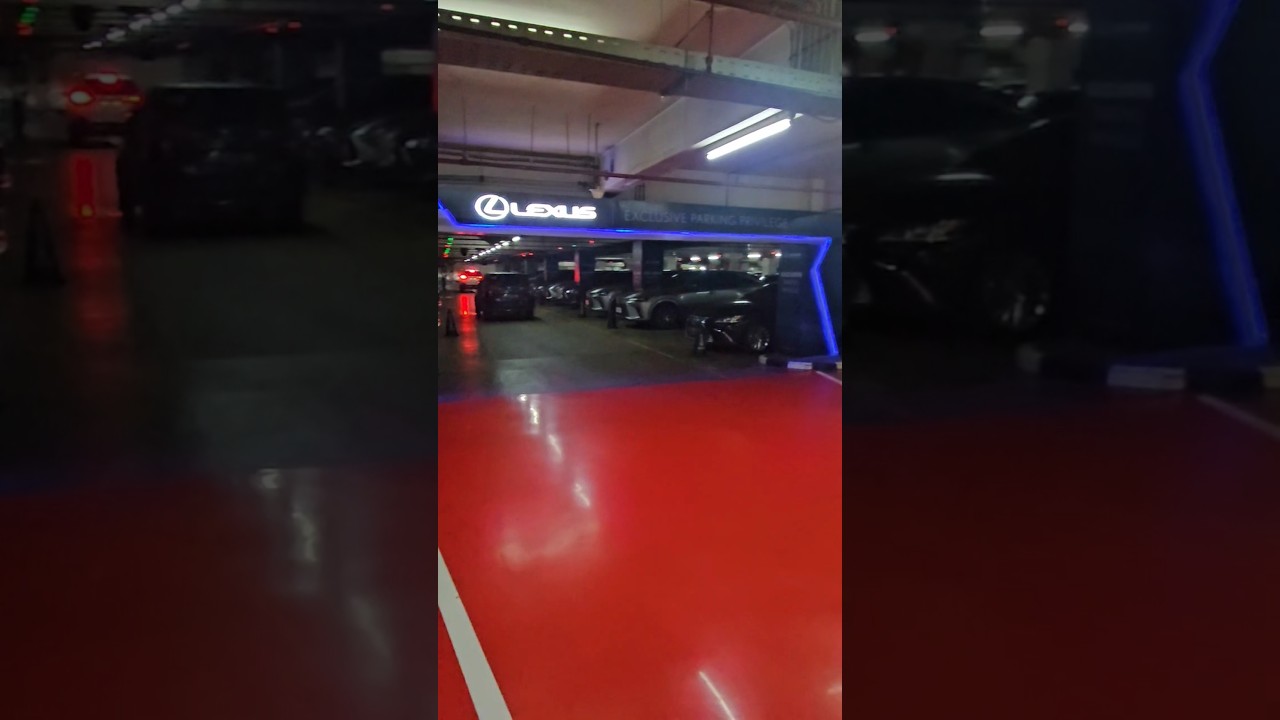 Tempat parkir khusus Lexus di salah satu mall teramai di Jakarta #lexus #shorts