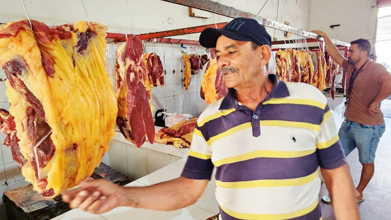 CARNE DE LUXO NA FEIRA EM CUPIRA PE. ISTO É NORDESTE!