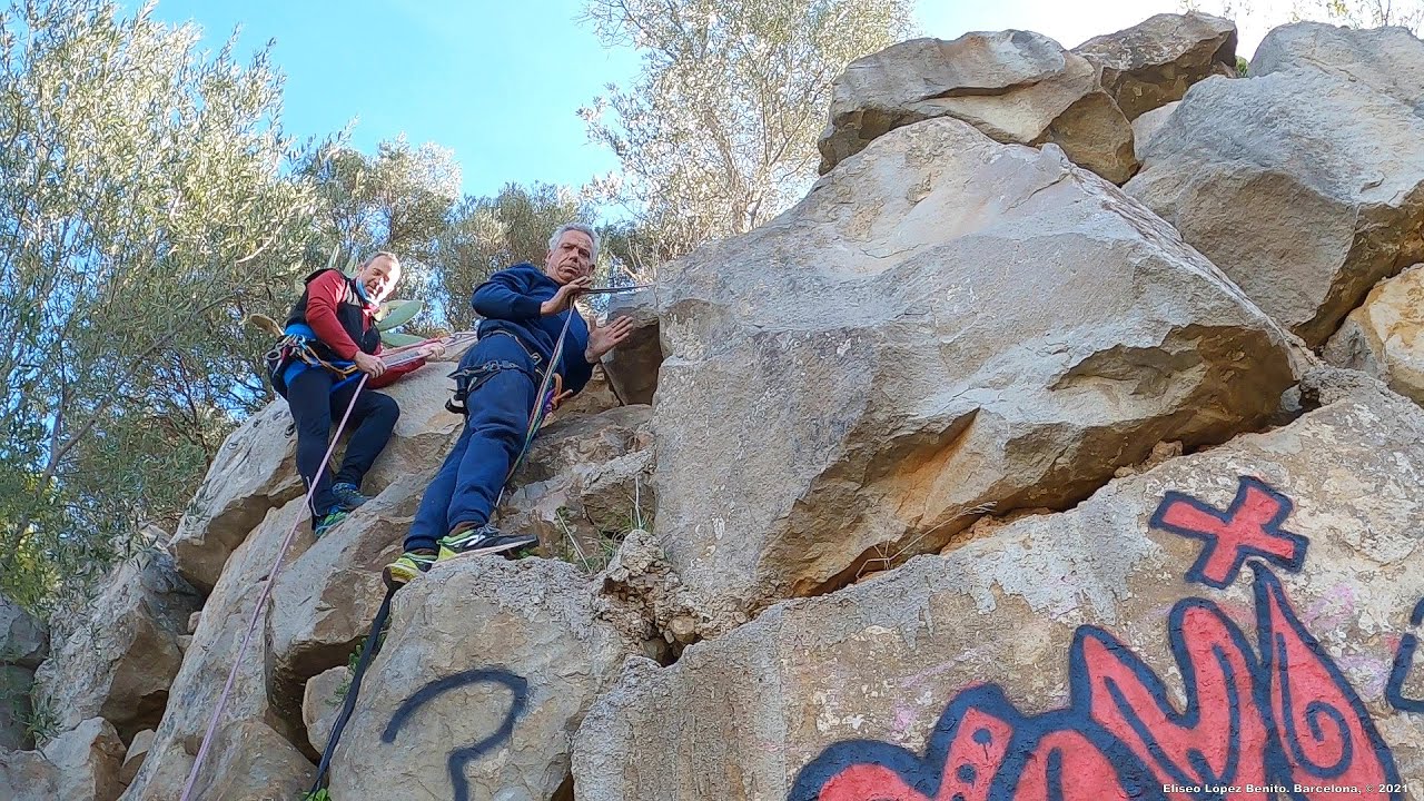 EL NIÑO LOBO DE MONTJUÏC EXPERIMENTA EL RÁPEL