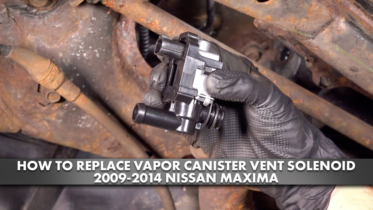 Как заменить соленоид вентиляции адсорбера на Nissan Maxima 3.5L V6 2009-2014 годов