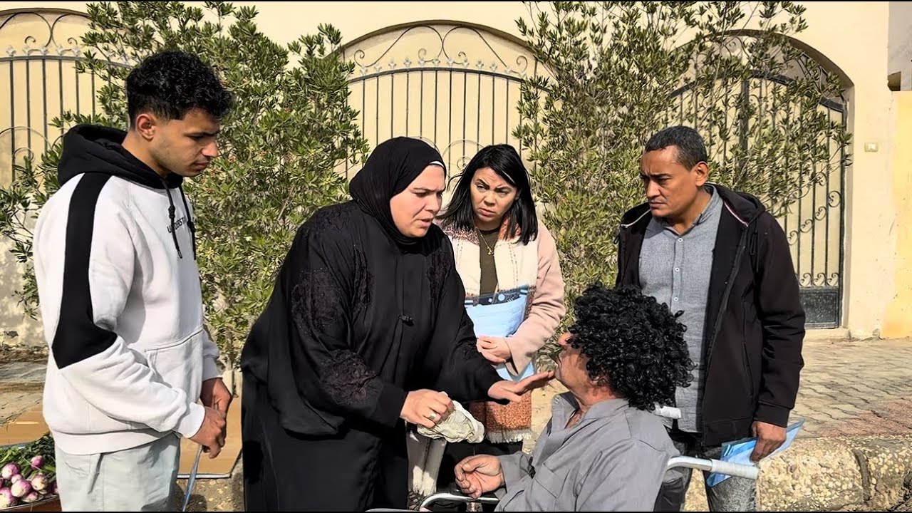 امراه فقيره تساعد واحد غلبان فغير كل حيتها فلم قصير