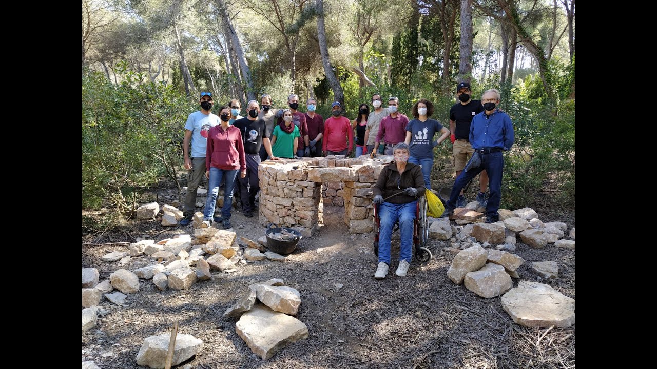 Taller de construcció d'una barraca de pedra seca (Tarragona, maig 2021)