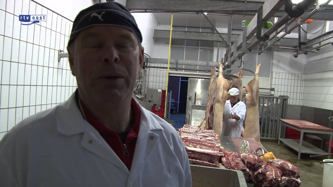 Slagersknecht Herman Segerink uit Oldenzaal 60 jaar in het vak