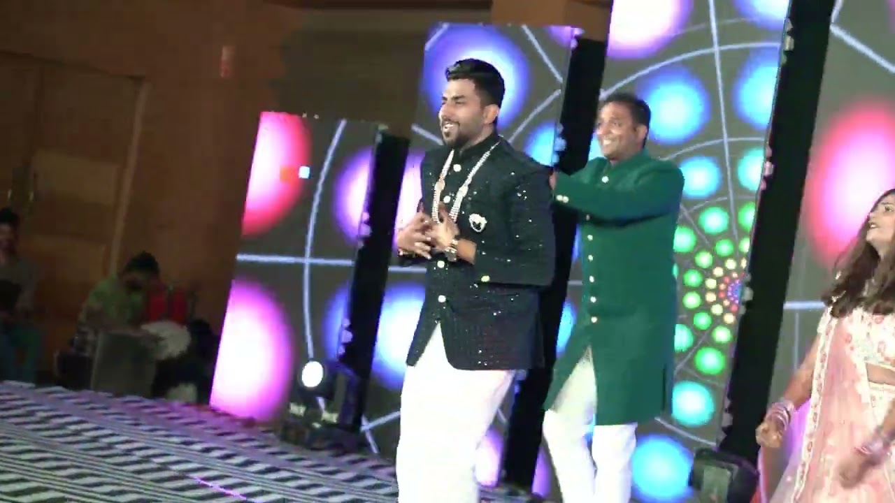 Groom's Surprise Dance#Sangeet#Vinay &Pallavi Wedding