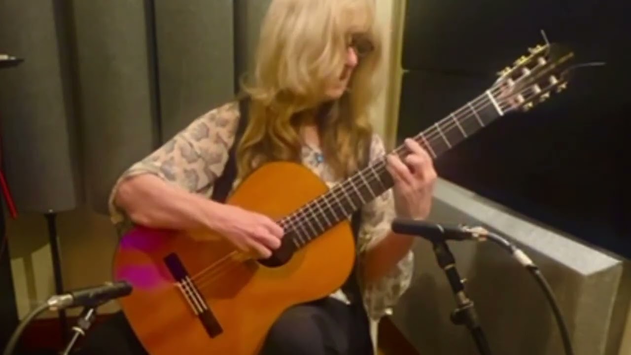Julia Florida - performed by Andrea Carlson