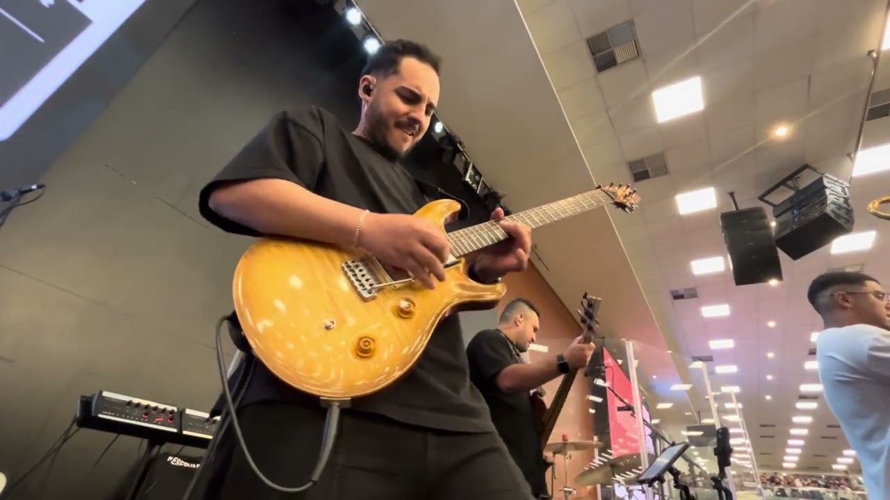 Hosana - Kirk Franklin (guitar cam) Mario Oliveira 