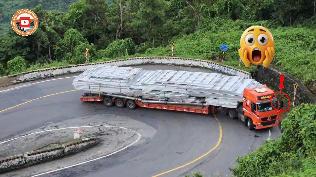 Трогательный момент: крупногабаритный грузовик застрял на горном перевале &mdash; пути вперед и назад нет!