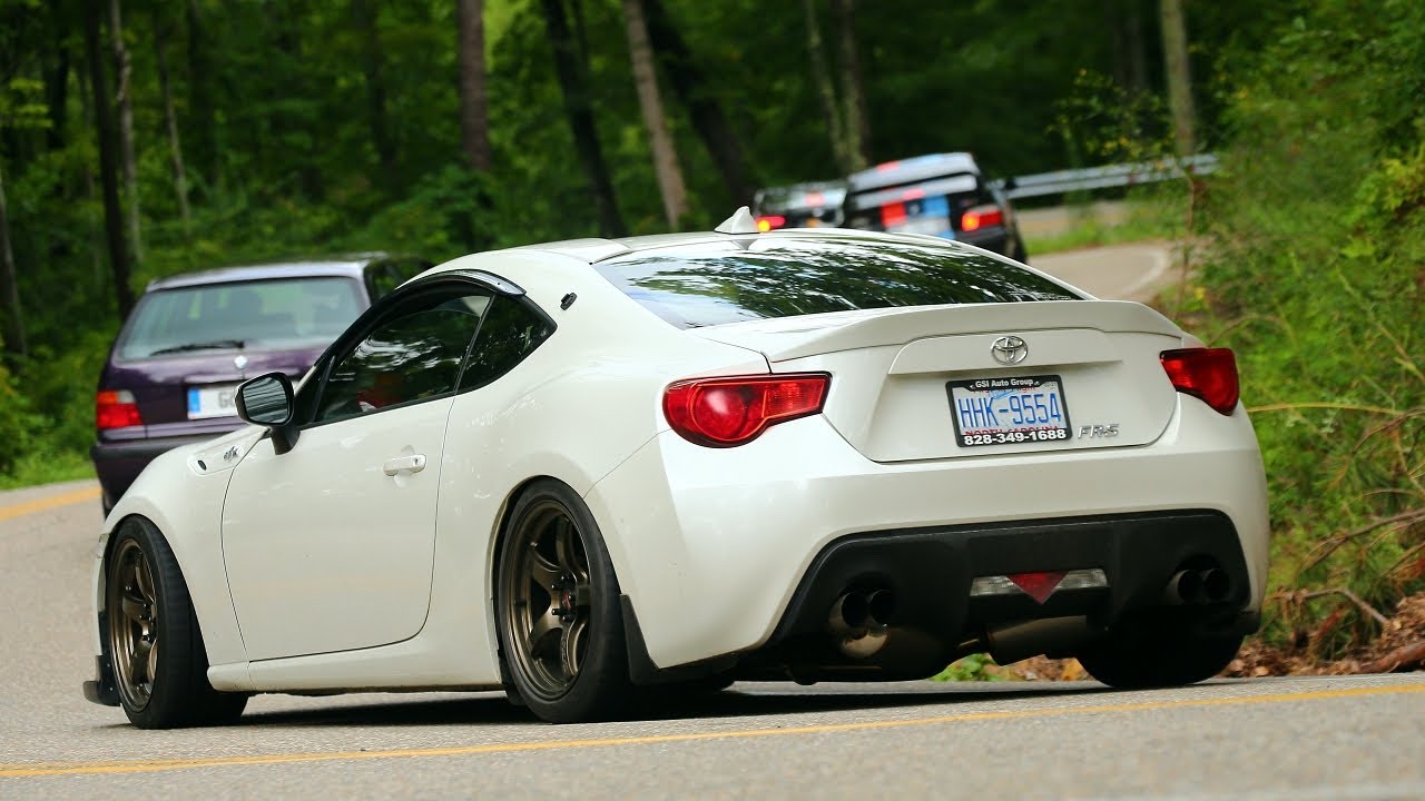 Installing RAYS Gramlights 57CR's onto the Scion FRS | Getting it ready for the track!