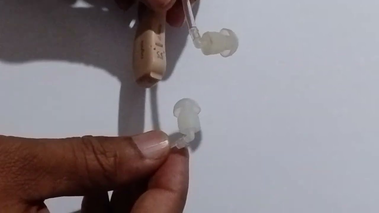 Fitting Tip pipe in Ear hook in a BTE Hearing Aid of Signia