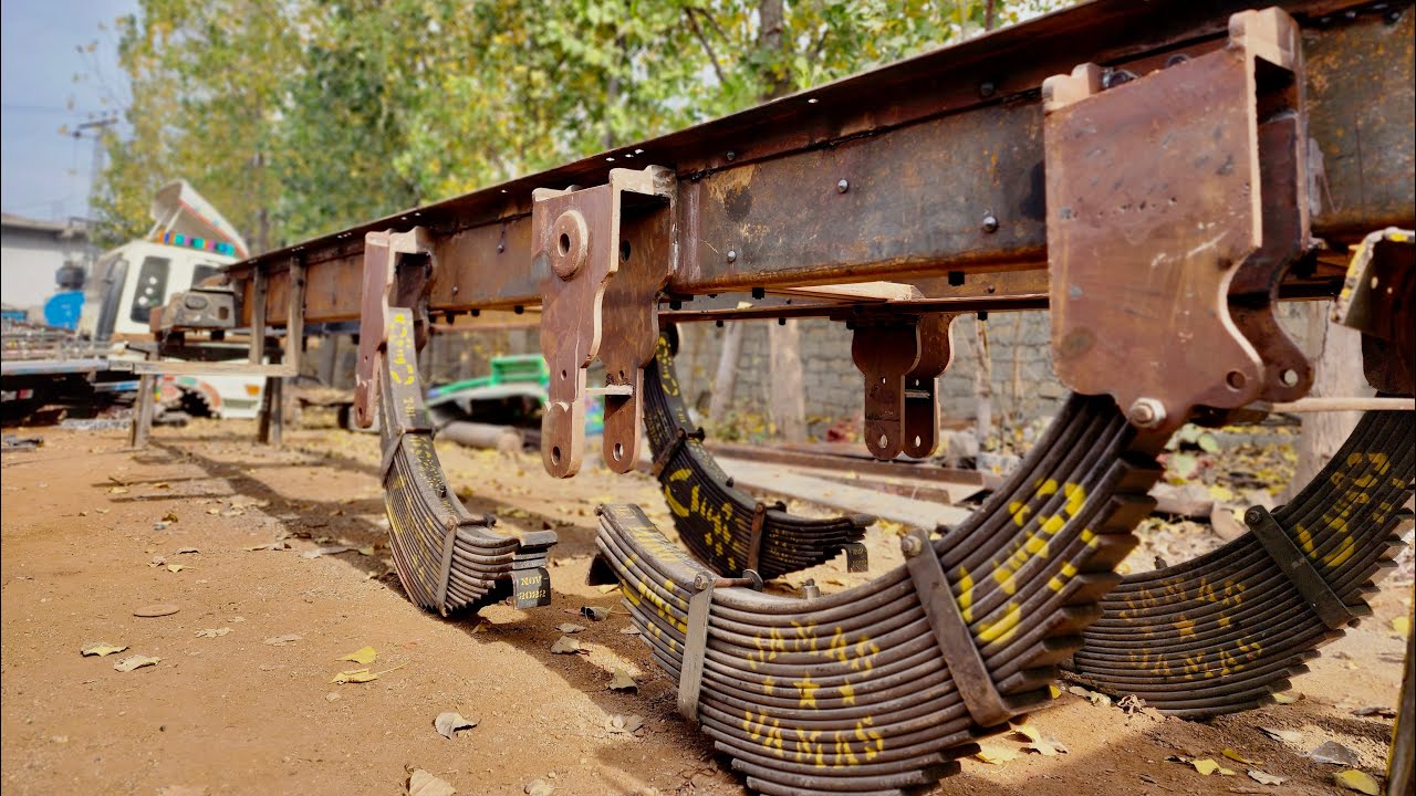 Restoration & Manufacturing of an broken Truck | Chassis Broken lyre Changing & Fitting Par 1