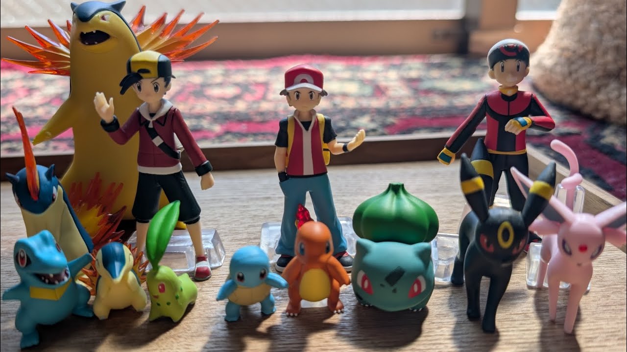 Pokemon Scale World Figurines unboxing! (Red/Blue , Gold/Silver , Ruby/Sapphire figures!!)
