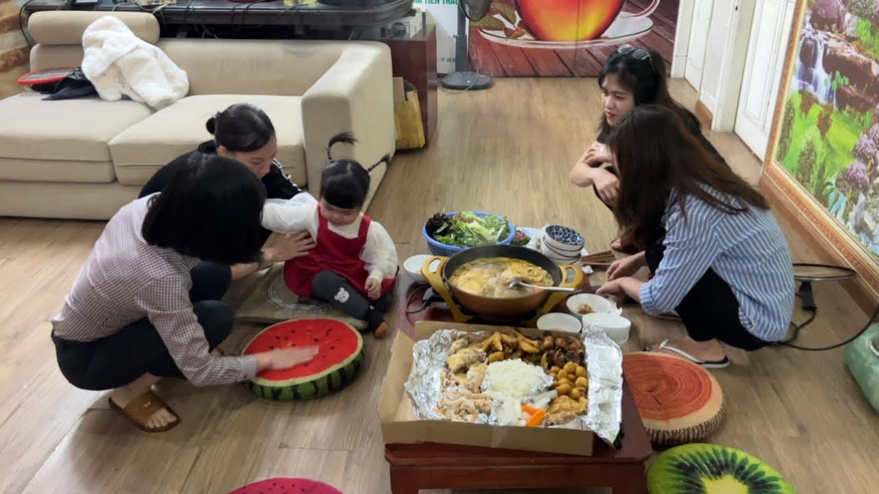 Chị Thu Chiêu Đãi Em Rể Và Tiểu Hành Tây Mẹt Gà, Lẩu Riêu Cua Bò Sụn Ngon Tuyệt Vời