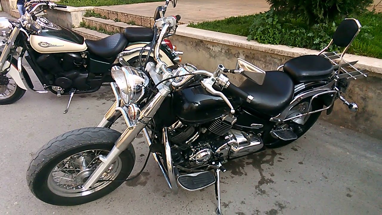 Yamaha dragstar v.s Honda Shadow