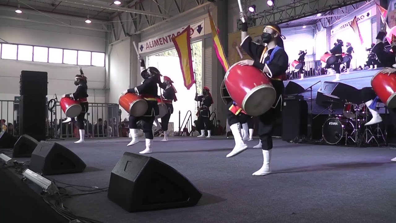 Ryukyukoku Matsuri Daiko – Ashibina