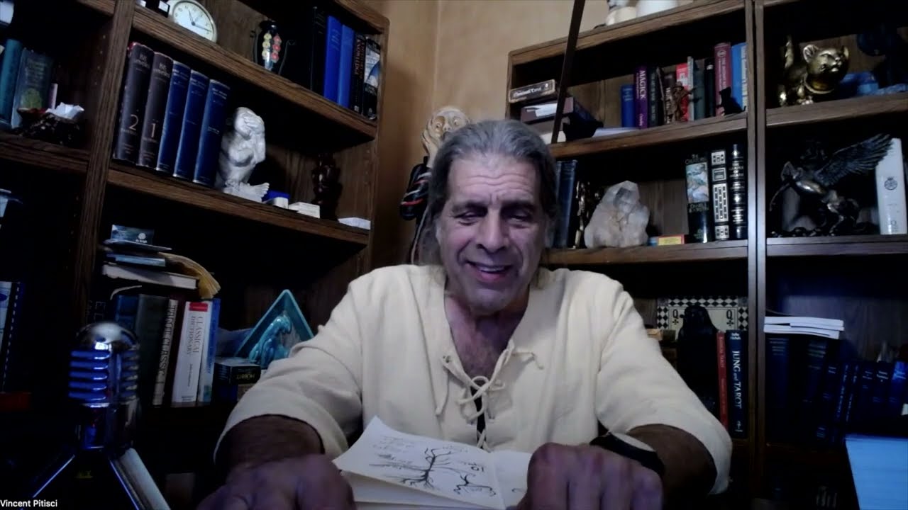 Deep study of the Tarot - vs - Tarot card reader