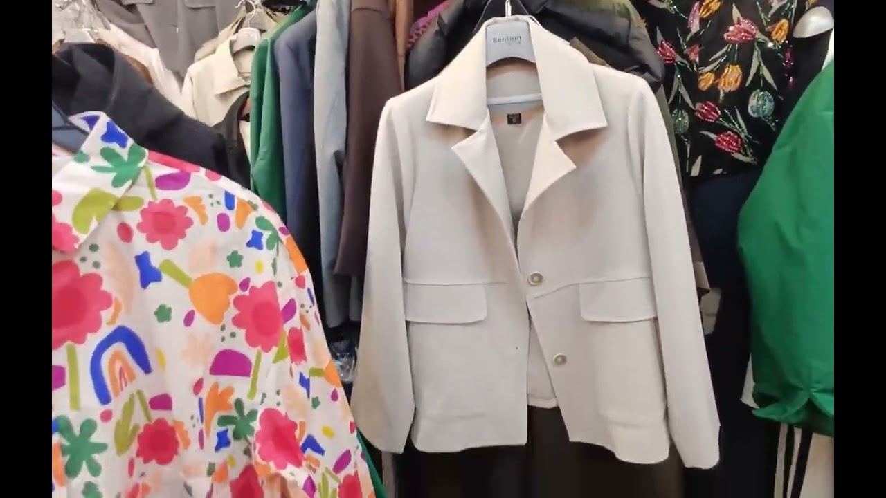 봄 신상  옷  남대문 시장에 도착 되었습니다