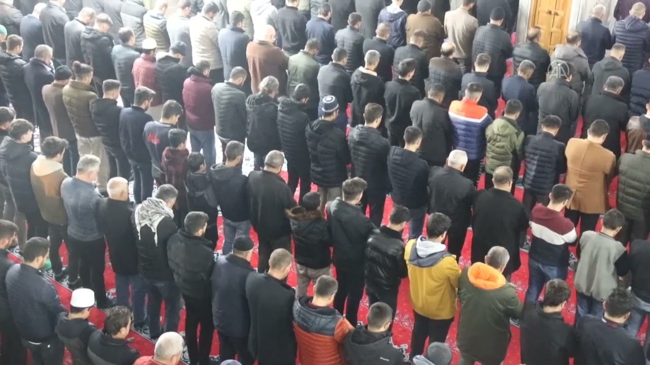 Şanlıurfa'da Regaip Kandili dualarla idrak edildi