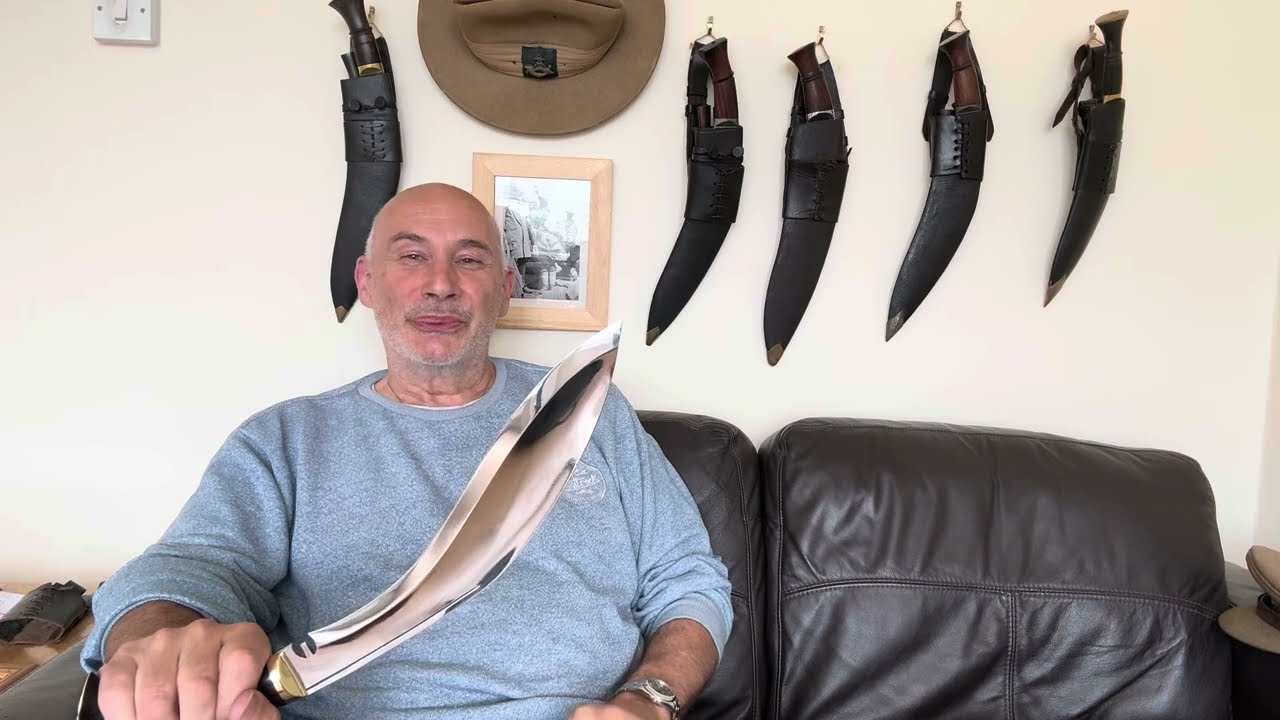 Tora’s final version of the Titley Kukri. The late Major Titley 6GR wanted a 30cm blade Service No2👍