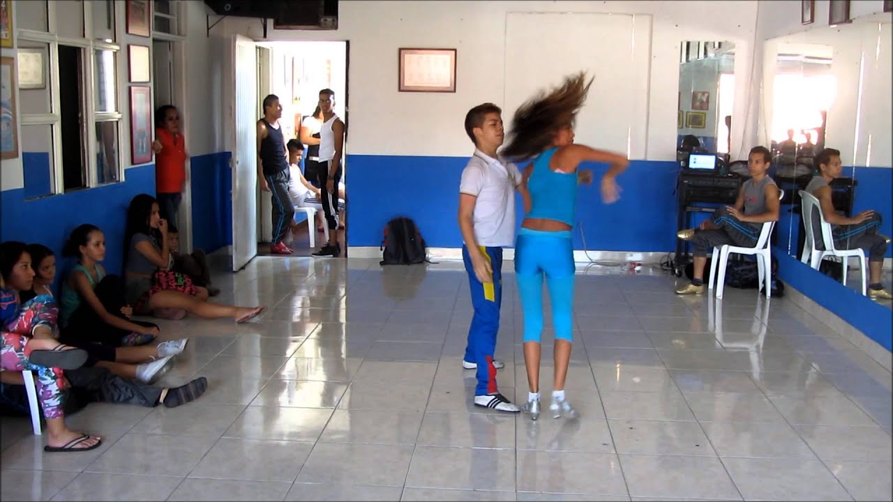 Salsa Cali, Colombia - Training at Son de Luz  dance school, escuela de salsa Cali