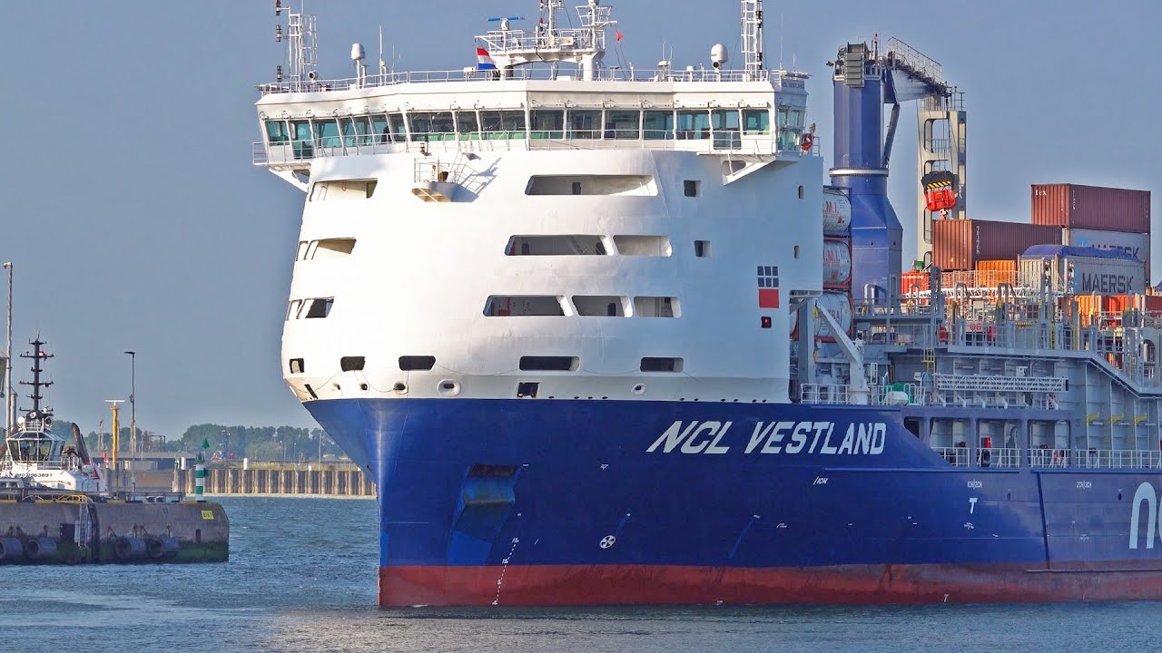 20 GIANT SHIPS AT THE PORT OF ROTTERDAM - 4K SHIPSPOTTING JUNE 2025