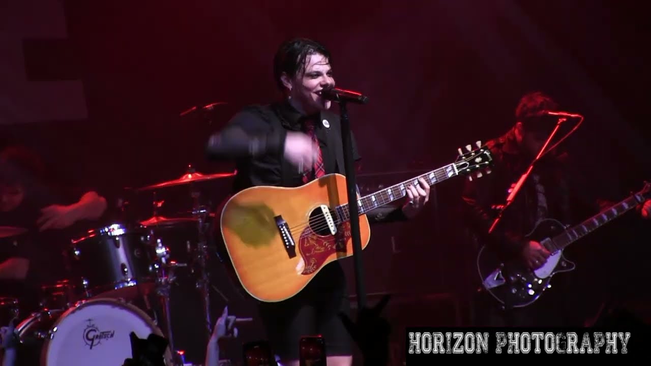 Yungblud ,  Don't go,   Live at the HMV Empire Coventry 24.10.22