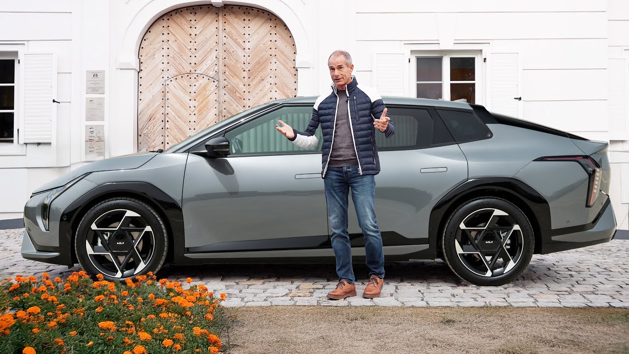 Nagyon FURA de m&eacute;gis J&Oacute;! &ndash; Kia EV4 Fastback &eacute;s 5 ajt&oacute;s kivitel