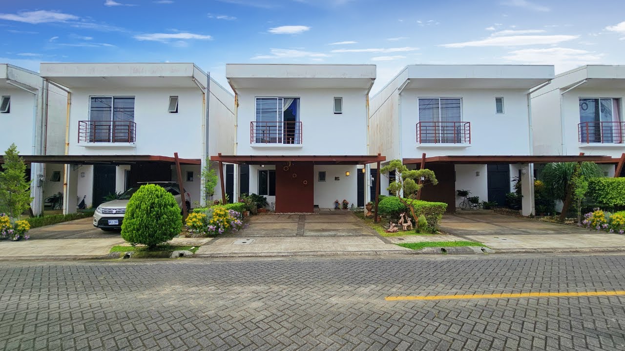 Se Vende Casa de 3 Habitaciones en Condominio Fenicia en Alajuelita San José