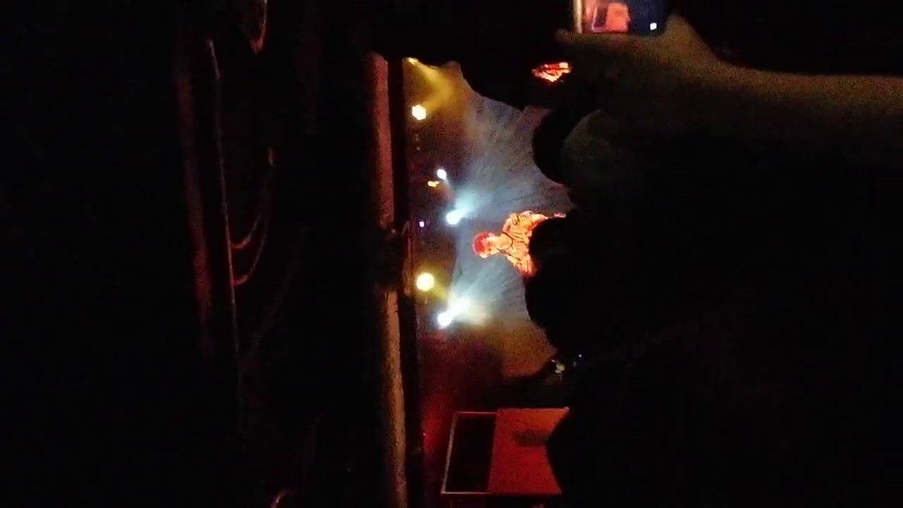 Devil town (acoustic) - cavetown live in Warsaw, Poland (15.08.2019)