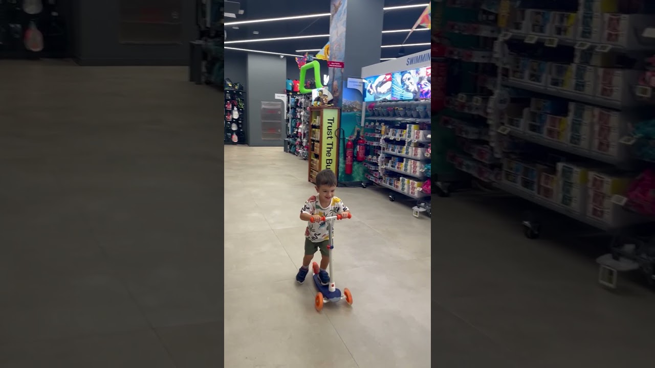 Scooter Kid Ride at Decathlon in Nakheel Mall Dubai!  #decathlon #dubaikids  #learnwithvik