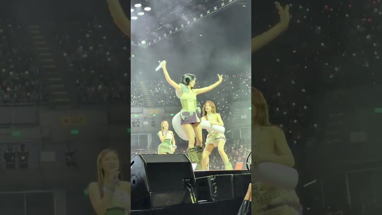 Twice world tour this is for bangkok 2025-12-14 clips 5/5