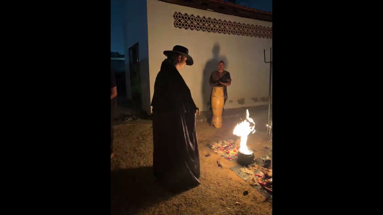 Chegada exu tranca ruas cemitério .