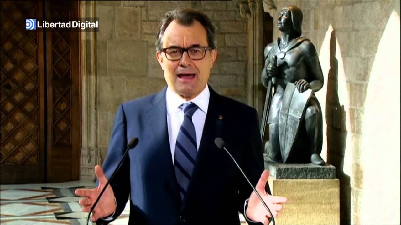 Artur Mas se dirige a los españoles tras la firma