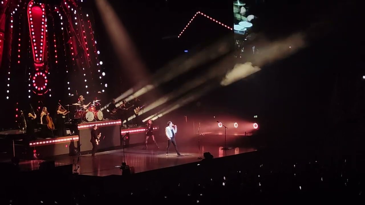 Panic at the disco - I Write Sins not tragedies - Live @ Köln Lanxess Arena 24.02.2023 - 4k60