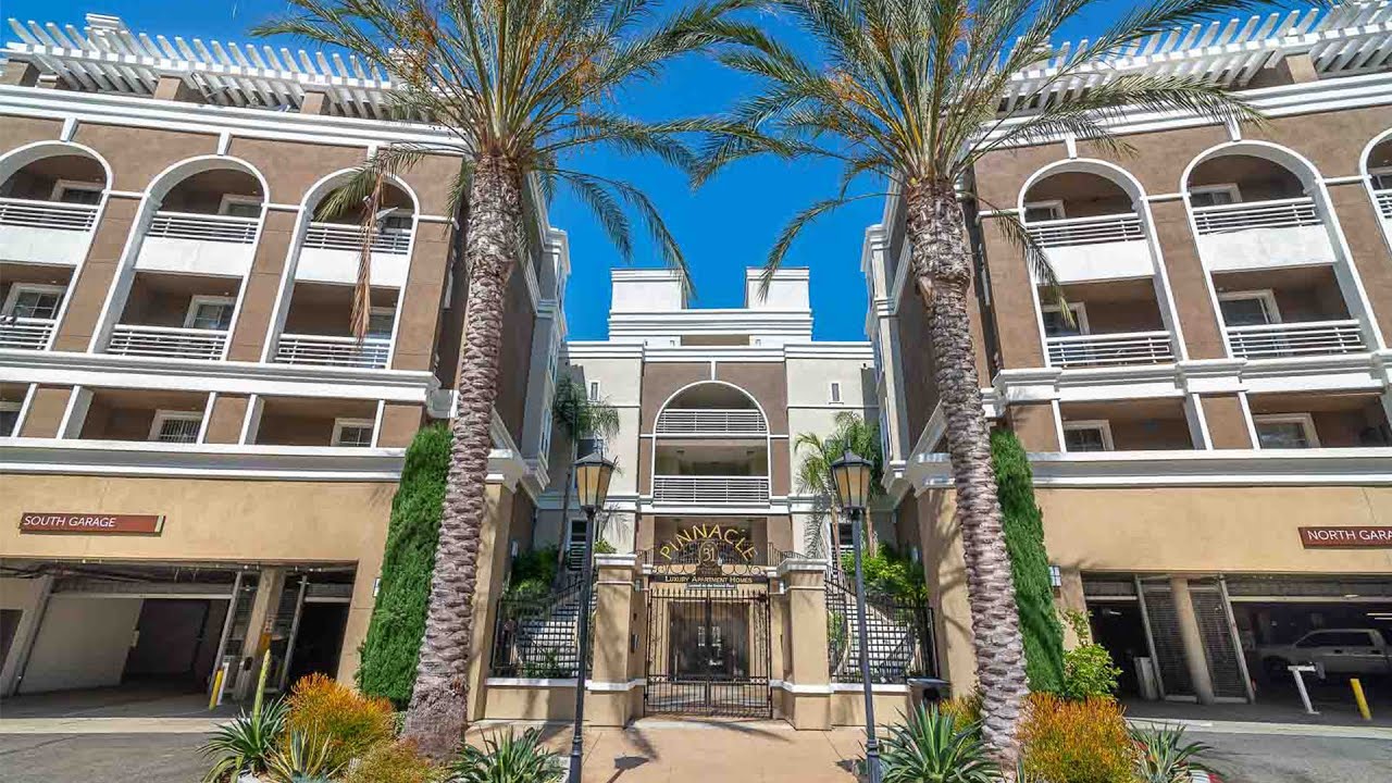 Pinnacle at MacArthur Place